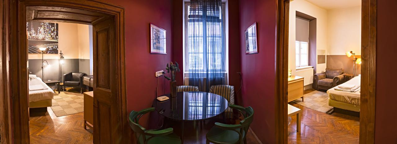 Santico Art Hotel And Hostel บูดาเปสต์ ภายนอก รูปภาพ