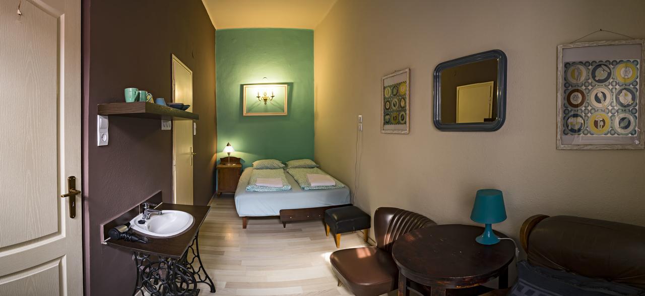Santico Art Hotel And Hostel บูดาเปสต์ ภายนอก รูปภาพ