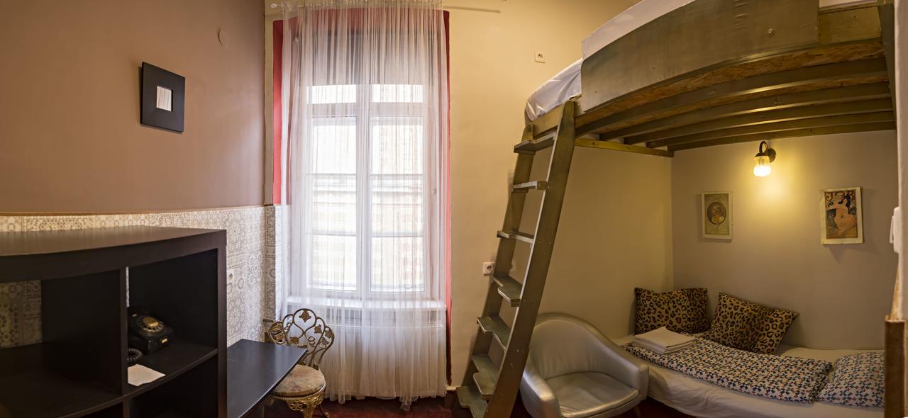 Santico Art Hotel And Hostel บูดาเปสต์ ภายนอก รูปภาพ